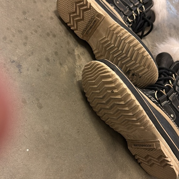 Sorel winter boots size 8 - Picture 4 of 5